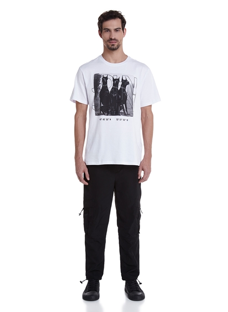 Camiseta John John Logo Off-White - Faz a Boa!