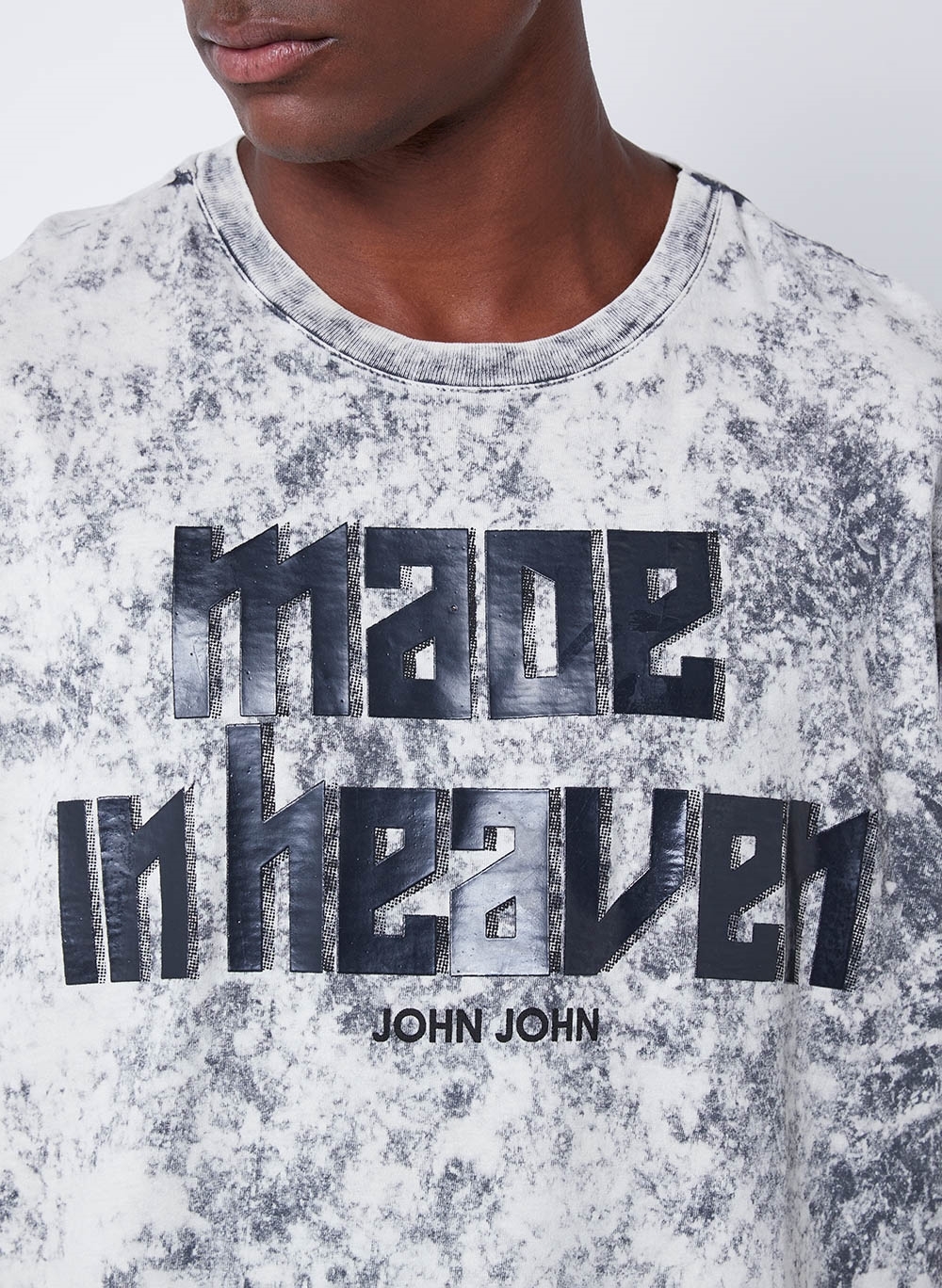 Camiseta Regular Fit Heaven Transfer John John Masculina 42.54.5253 -  Camiseta Regular Fit Heaven Transfer John John Masculina - JOHN JOHN MASC